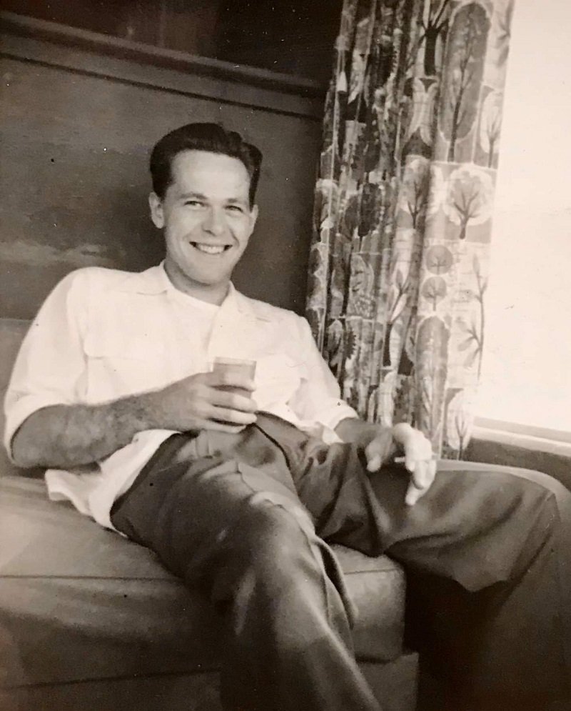 Мужчина из прошлого читать. Мужчины из прошлого фото. Самый красивый человек в 1952 года. В 1952 году мужчина года. Фото 8 метрового человека прошлые века.